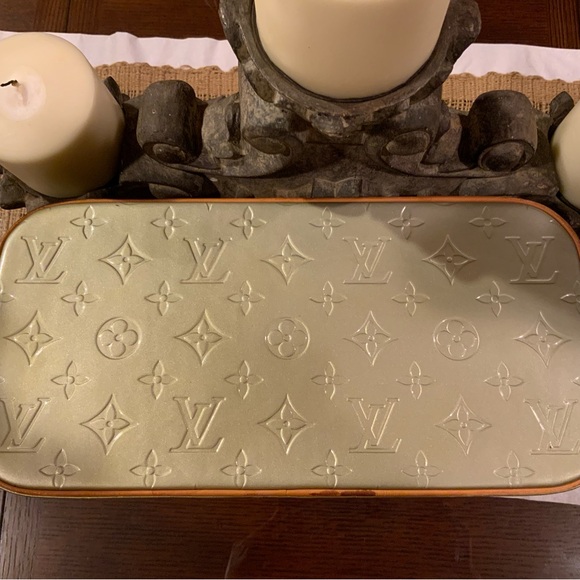 SOLD. LV Monogram Vernis Houston Tote - Picture 6 of 13